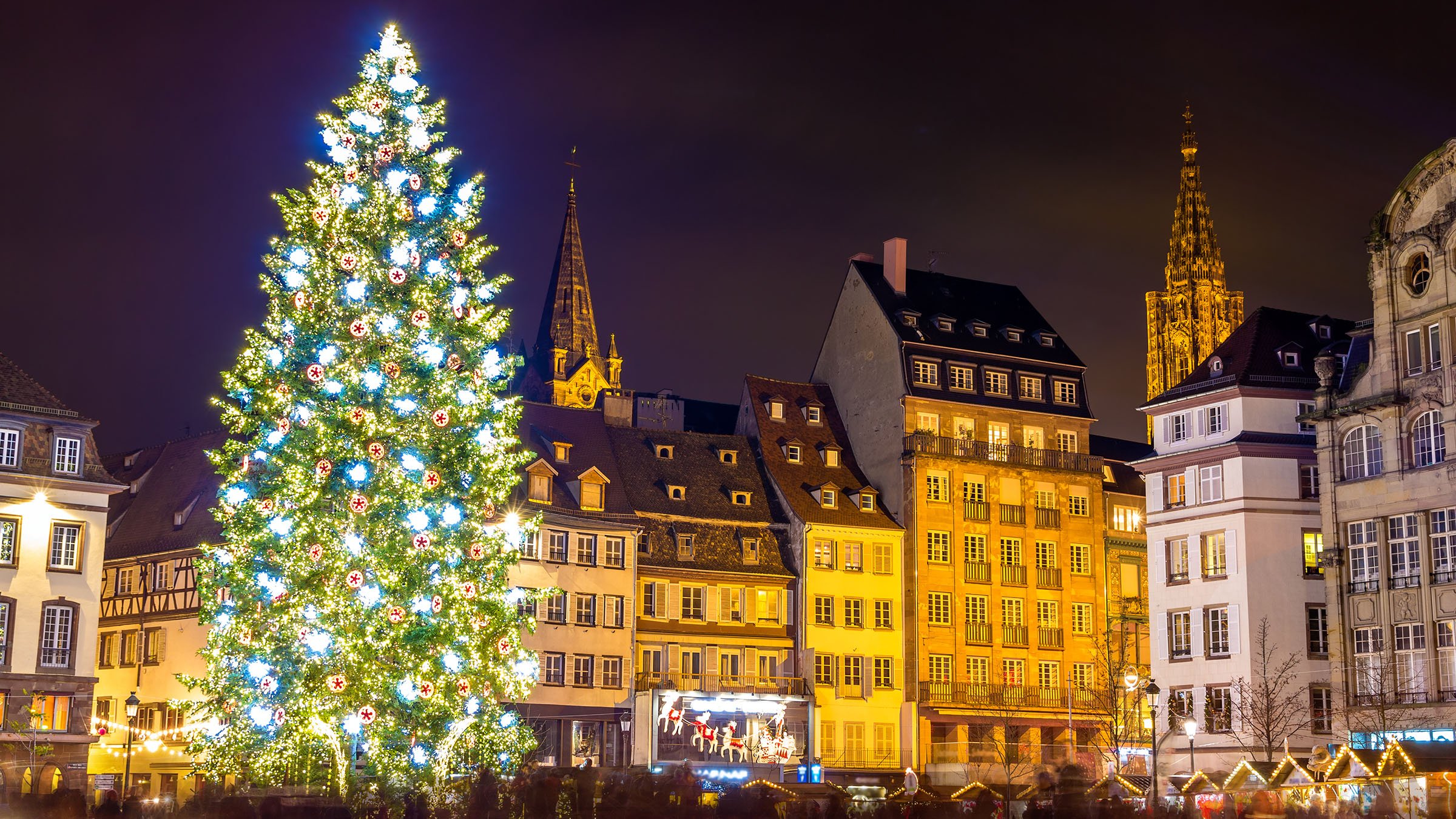 Γαλλία: Άντρας που φώναζε «Αλλάχ Άκμπαρ» πριόνισε χριστουγεννιάτικο δέντρο