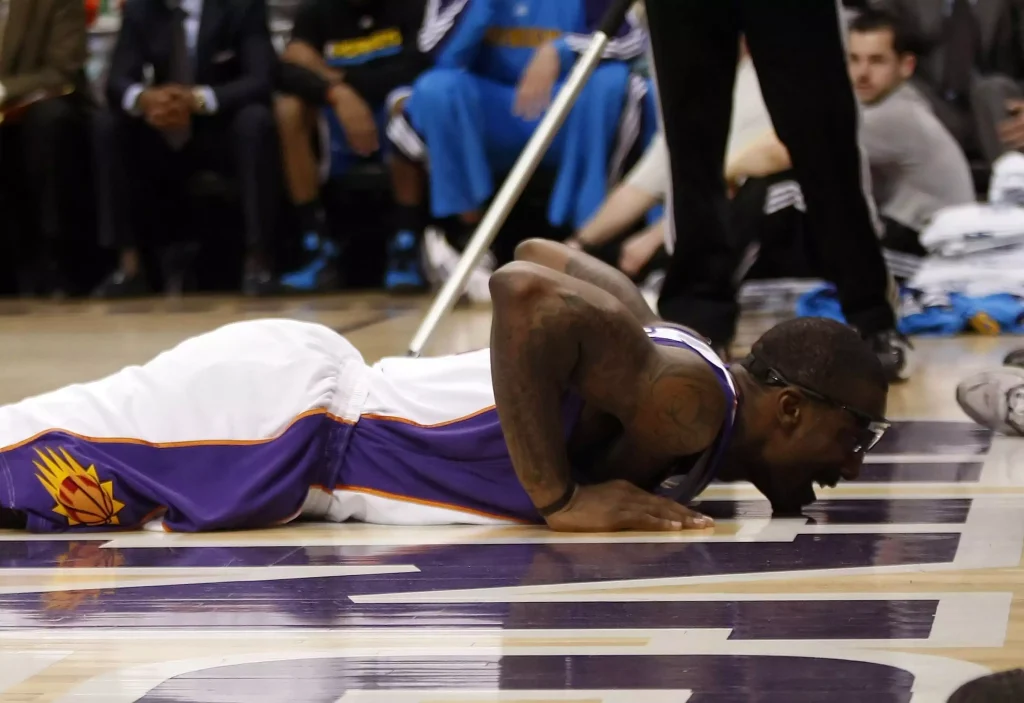 Ο Αμάρε Στουντεμάιρ πλάκωσε στο ξύλο την κόρη του και συνελήφθη