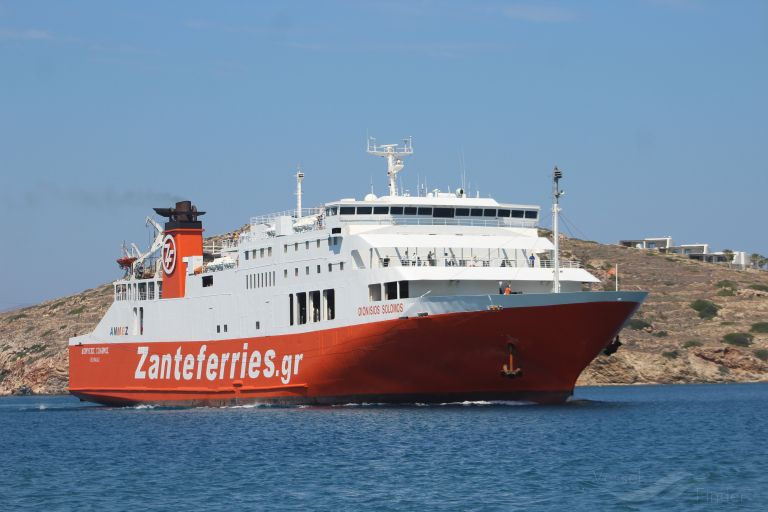 Φολέγανδρος: Απαγόρευση απόπλου για το πλοίο «Διονύσιος Σολωμός» – Ταλαιπωρία για 178 επιβάτες