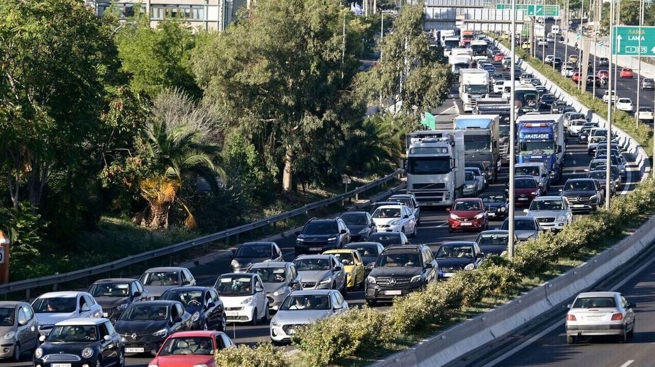 Τροχαίο στον Κηφισό – Μποτιλιάρισμα στο ρεύμα προς Λαμία
