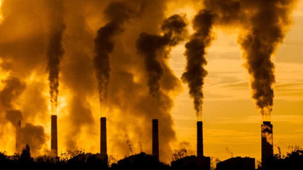 ΕΕ: Τέλος στα «δικαιώματα ρύπων» που εκχωρούνταν δωρεάν σε βιομηχανίες