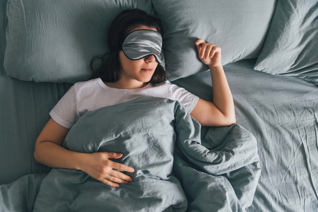 Τις γνωρίζατε; – Αυτές είναι οι 7 συνήθειες που επηρεάζουν θετικά ή αρνητικά τον ύπνο