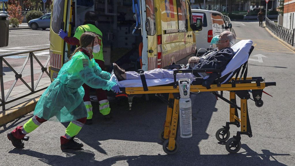 Ισπανία: Η COVID-19 εξακολουθεί να είναι η κύρια αιτία θανάτων φέτος