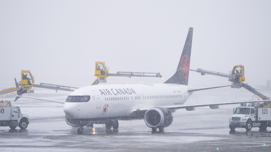 Καναδάς: Ακυρώσεις και καθυστερήσεις πτήσεων λόγω σφοδρής χιονόπτωσης στο Βανκούβερ