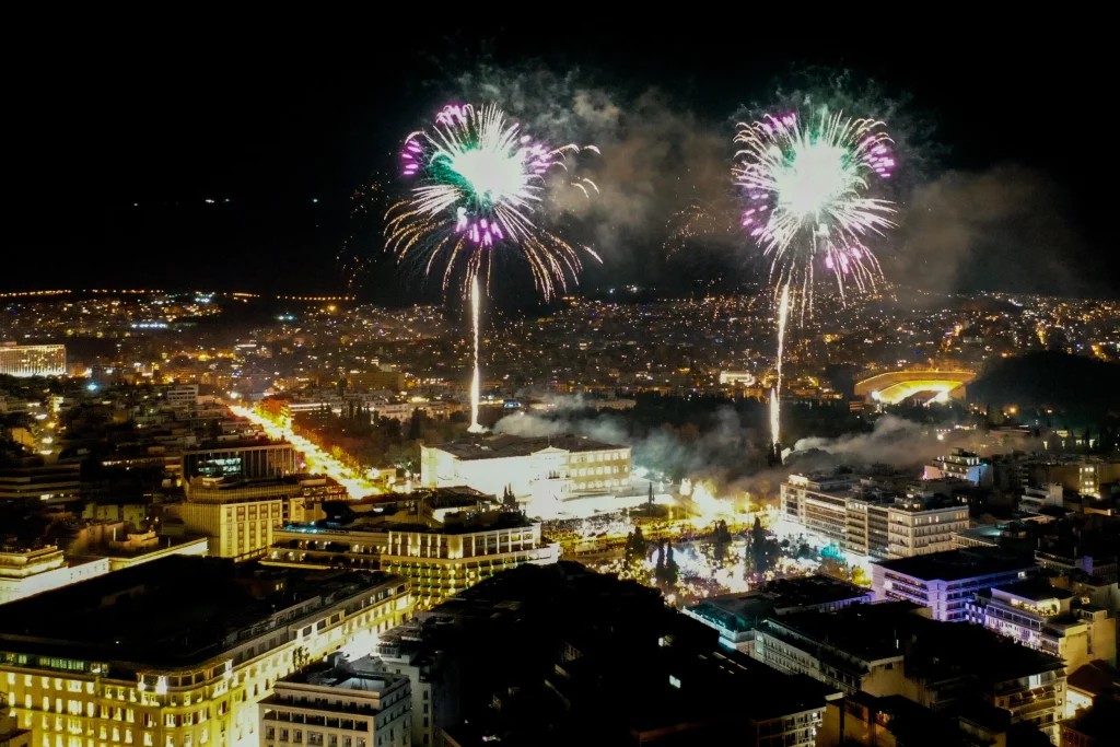 Κι όμως αυτός είναι ο λόγος που μετράμε αντίστροφα την παραμονή Πρωτοχρονιάς λίγο πριν τα μεσάνυχτα