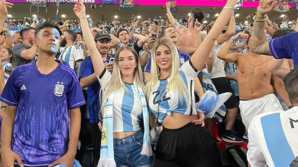 Μουντιάλ 2022: Οι Αργεντίνες που «τα πέταξαν» στις κερκίδες του τελικού πανηγυρίζουν που δεν τις συνέλαβαν (φωτο)
