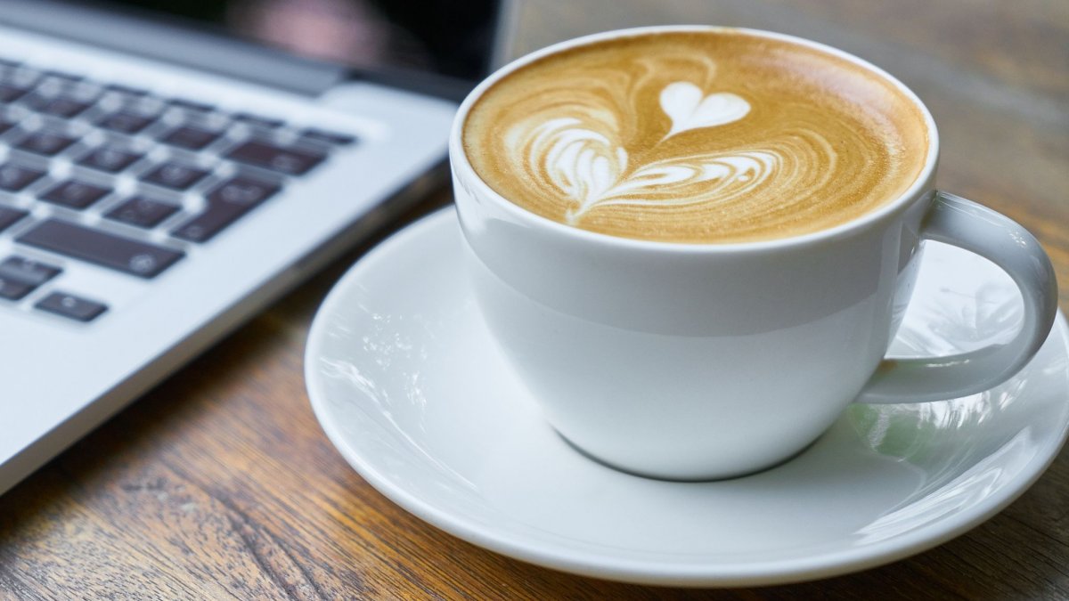 Μελέτη: Οι υπερτασικοί που καταναλώνουν δύο καφέδες την ημέρα διπλασιάζουν τον κίνδυνο καρδιαγγειακού θανάτου