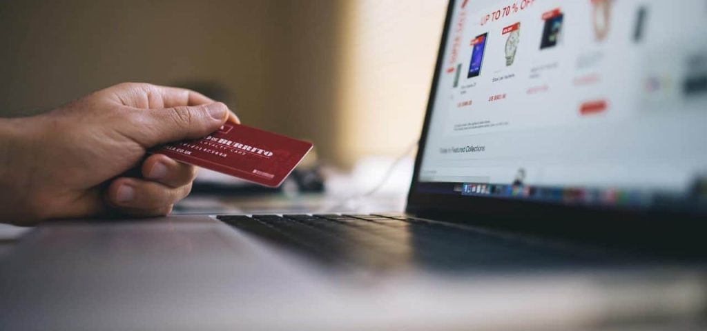 Αυτά πρέπει να προσέχετε για να μην πέσετε θύματα ηλεκτρονικής απάτης σε αγορές