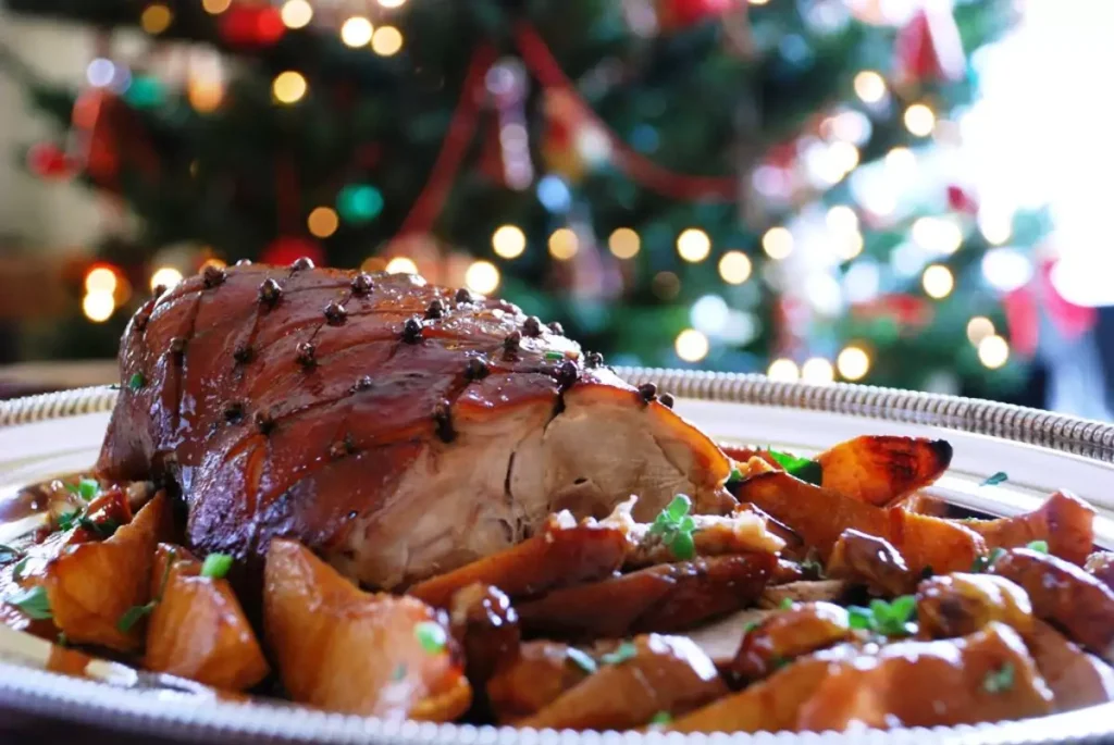 Οδηγίες από τον ΕΟΔΥ για να διαχειριστείτε με ασφάλεια το κρέας για το γιορτινό τραπέζι
