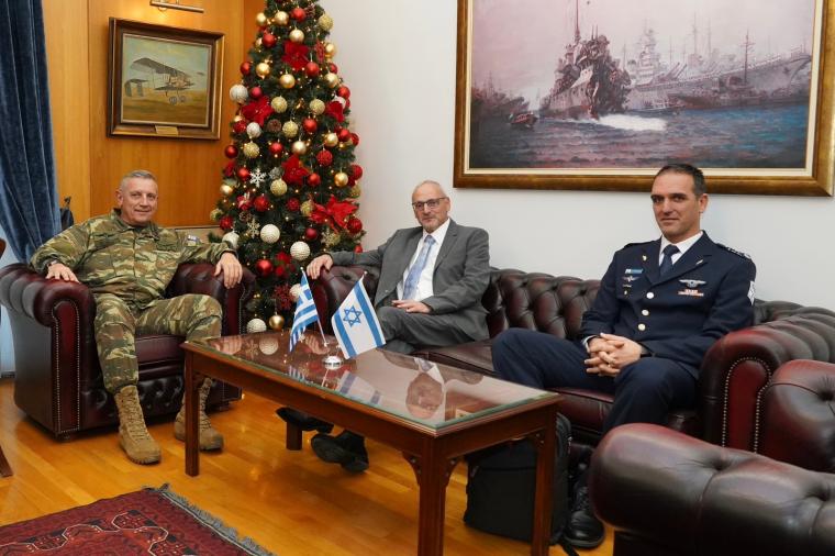 Συνάντηση του Αρχηγού ΓΕΕΘΑ με τον Πρέσβη του Ισραήλ στην Ελλάδα
