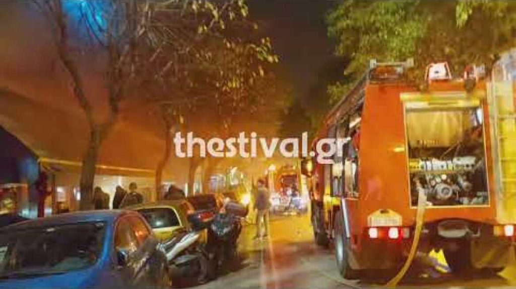 Θεσσαλονίκη: Φωτιά σε μεζεδοπωλείο στην Τούμπα – Στο νοσοκομείο ένας εργαζόμενος