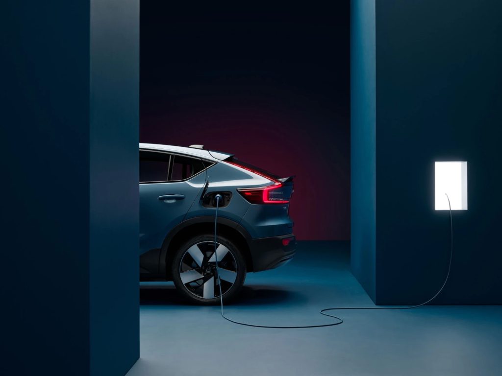 Η Volvo ετοιμάζει ένα ακόμα ηλεκτρικό κουπέ