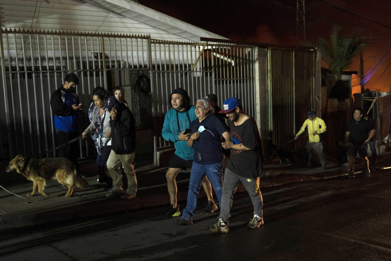 Χιλή: Φονική πυρκαγιά με τουλάχιστον δύο νεκρούς και 400 καμένες κατοικίες στη Βίνια ντελ Μαρ