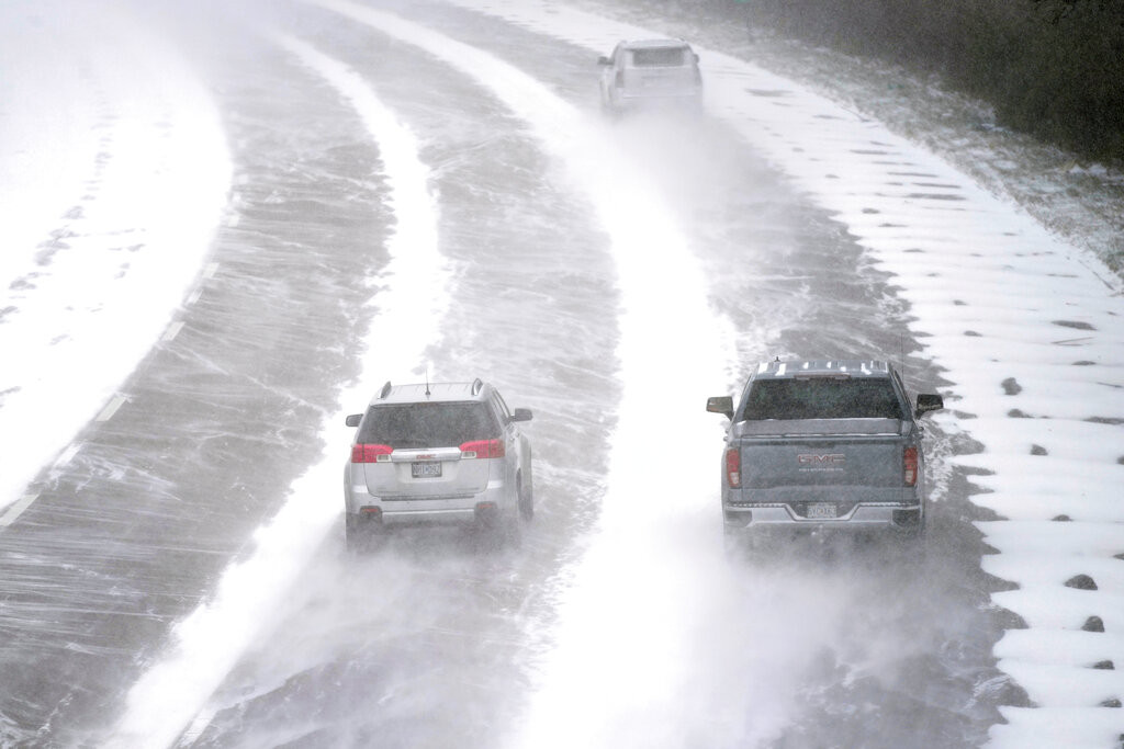 Πολικό ψύχος στη Νέα Υόρκη: Έλλειψη ηλεκτροδότησης και φόβοι για εκατοντάδες εγκλωβισμένους σε ΙΧ