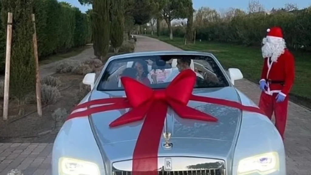 Κριστιάνο Ρονάλντο: Η Τζορτζίνα Ροντρίγκεζ του έκανε δώρο Χριστουγέννων… μια πανάκριβη Rolls Royce