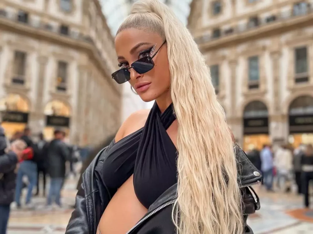 Ιωάννα Τούνη: Πόζαρε ολόγυμνη λίγο πριν γεννήσει (φωτο)