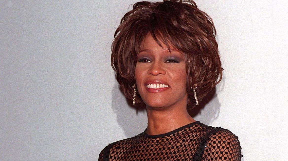 Νέες αποκαλύψεις για τις τελευταίες 48 ώρες της Γουίτνεϊ Χιούστον – «Πάλευε με τον εθισμό της»