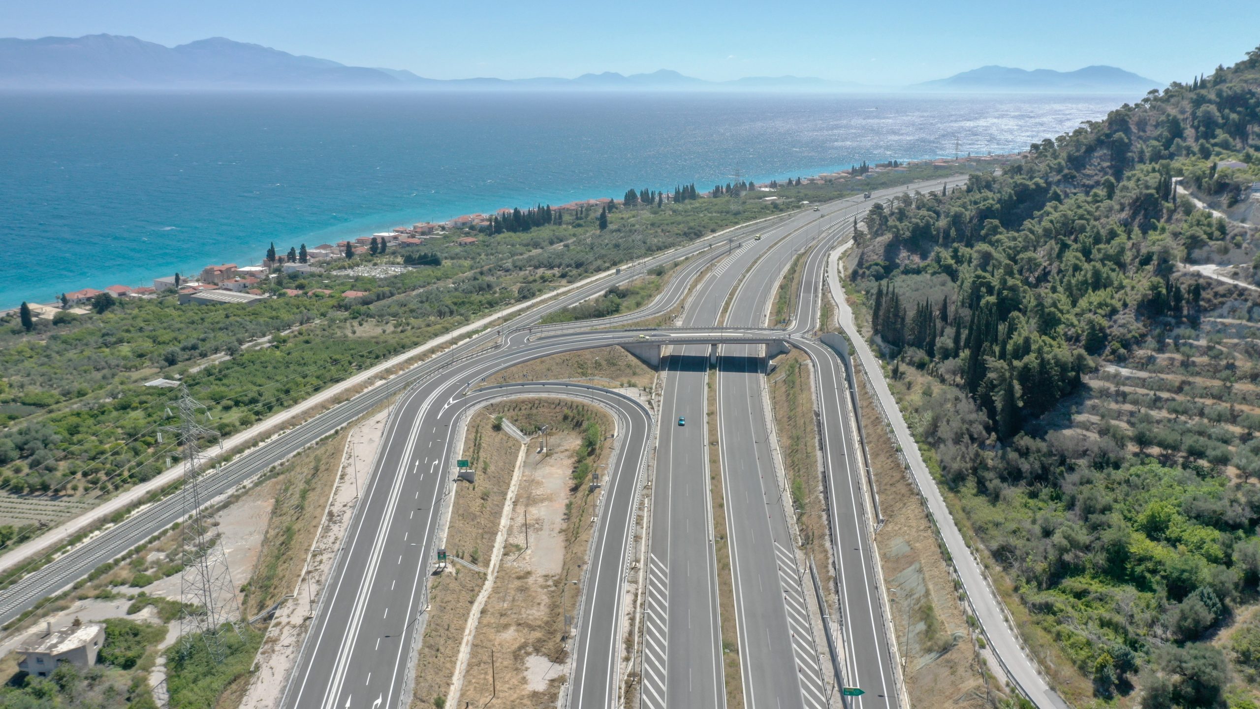 Ακράτα: Άνδρας έβαλε βενζίνη σε πρατήριο επί της Ολυμπίας Οδού χωρίς να πληρώσει – Καταδίωξη από την ΕΛ.ΑΣ.