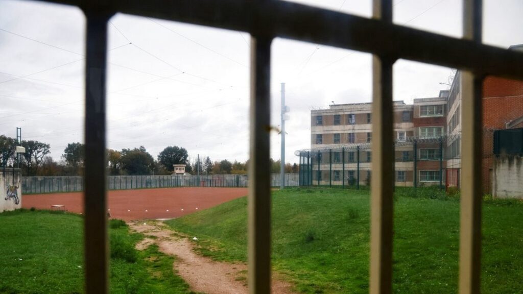 Υπ. Δικαιοσύνης της Γαλλίας: «Υπερπλήρεις είναι οι φυλακές»