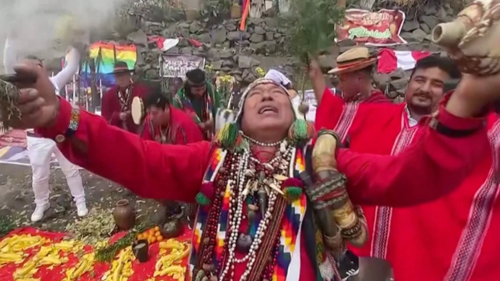 Περού: Σαμάνοι προβλέπουν πότε θα τελειώσει ο πόλεμος Ρωσίας-Ουκρανίας