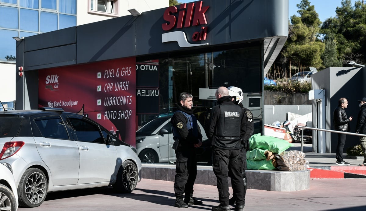 Γλυκά Νερά: Συνελήφθησαν δύο άτομα για τους πυροβολισμούς σε βενζινάδικο