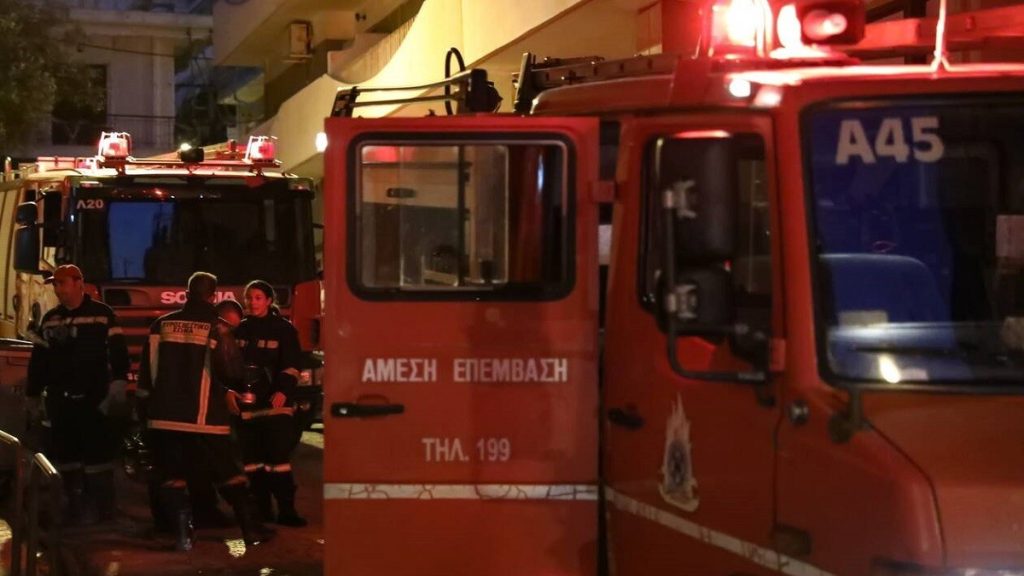 Βρέθηκε απανθρακωμένο πτώμα κατά τη διάρκεια κατάσβεσης φωτιάς σε διαμέρισμα στο Γκύζη