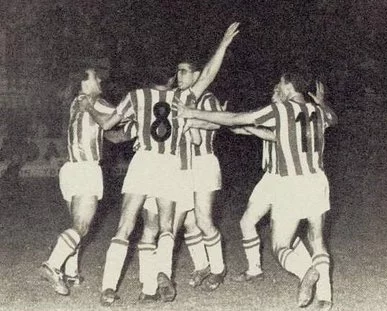 Πελέ: Όταν η Σάντος «υποκλίθηκε» στον Ολυμπιακό στη Λεωφόρο Αλεξάνδρας