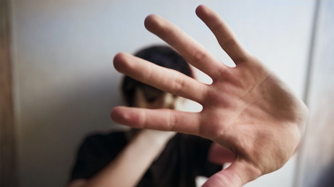 Βιασμός 15χρονου στο Ίλιον: «Είμαστε σε άθλια κατάσταση» λέει πατέρας κατηγορουμένου