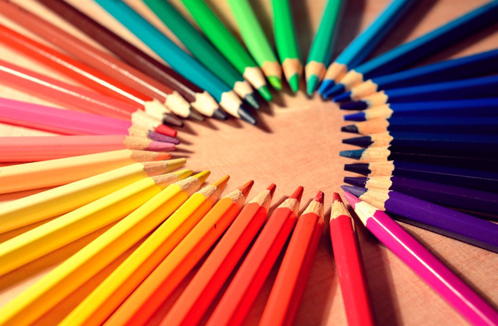 Η μητρική μας γλώσσα επηρεάζει τον τρόπο με τον οποίο αντιλαμβανόμαστε τα χρώματα;