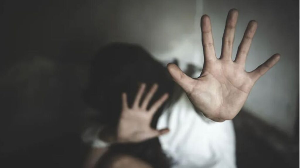 Καλαμάτα: Συνελήφθη 61χρονος που φέρεται να ασελγούσε σε βάρος της 12χρονης κόρης του