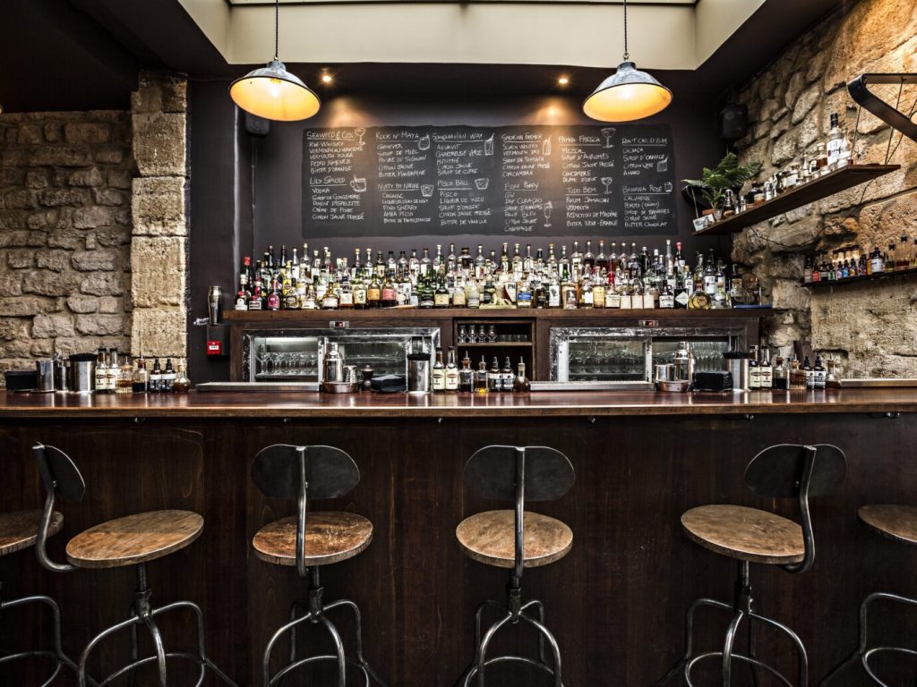 Τα 11 καλύτερα μπαρ στο Παρίσι (φωτό)