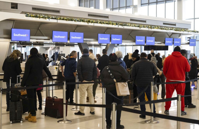 Κορωνοϊός: Το Παρίσι καλεί τις χώρες της ΕΕ να πραγματοποιούν ελέγχους στους κινέζους ταξιδιώτες