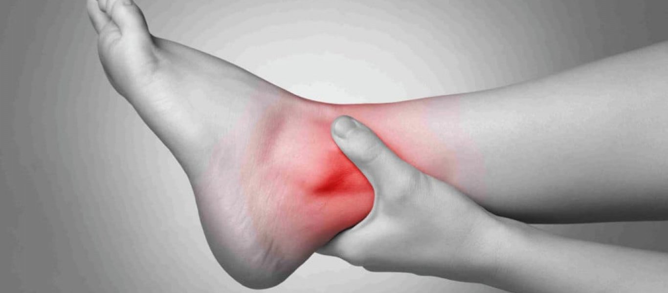 Έχετε πρησμένα πόδια τελευταία; – Δείτε πού μπορεί να οφείλεται και πώς θα σας περάσει