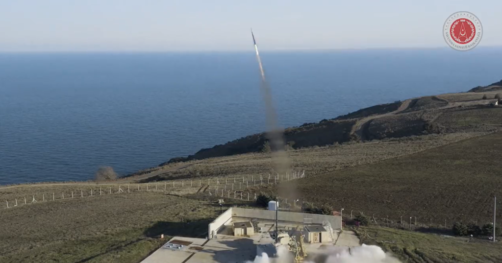 Η Τουρκία αποδεσμεύεται από τη Δύση: Ο πύραυλος Siper «έπληξε με επιτυχία στόχο στα 100 χιλιόμετρα» (βίντεο)