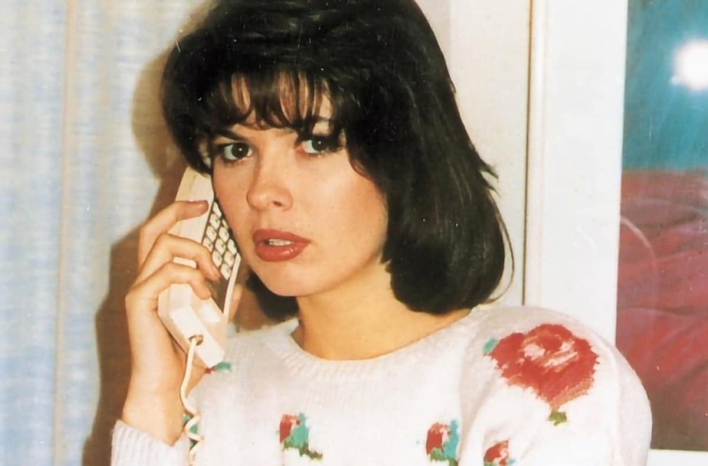 Σοφία Αλιμπέρτη: Δείτε πώς είναι σήμερα το sex symbol των 80s (φωτό)