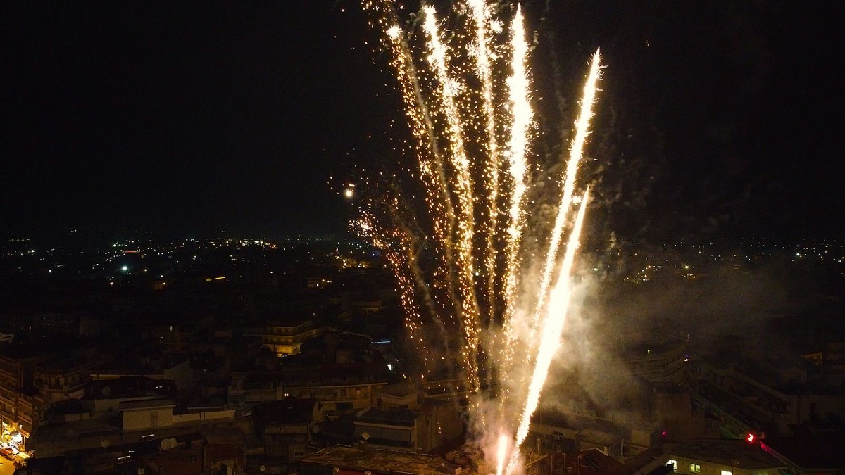 Μέτσοβο: Μήνυση καταθέτει η οικογένεια κοπέλας που τραυματίστηκε από τα πυροτεχνήματα