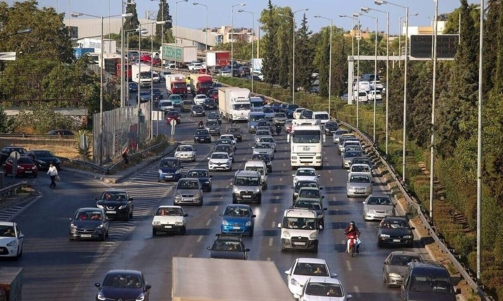 Στο «κόκκινο» η κίνηση στην λεωφόρο Αλίμου Κατεχάκη λόγω τροχαίου