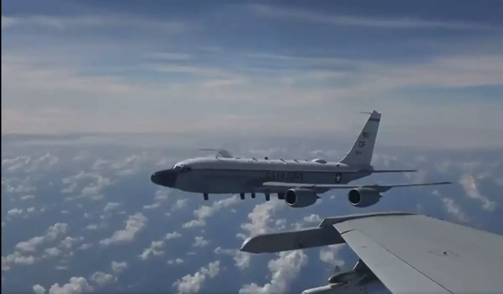Παραλίγο σύγκρουση αεροσκαφών της Κίνας και των ΗΠΑ στον αέρα (βίντεο)