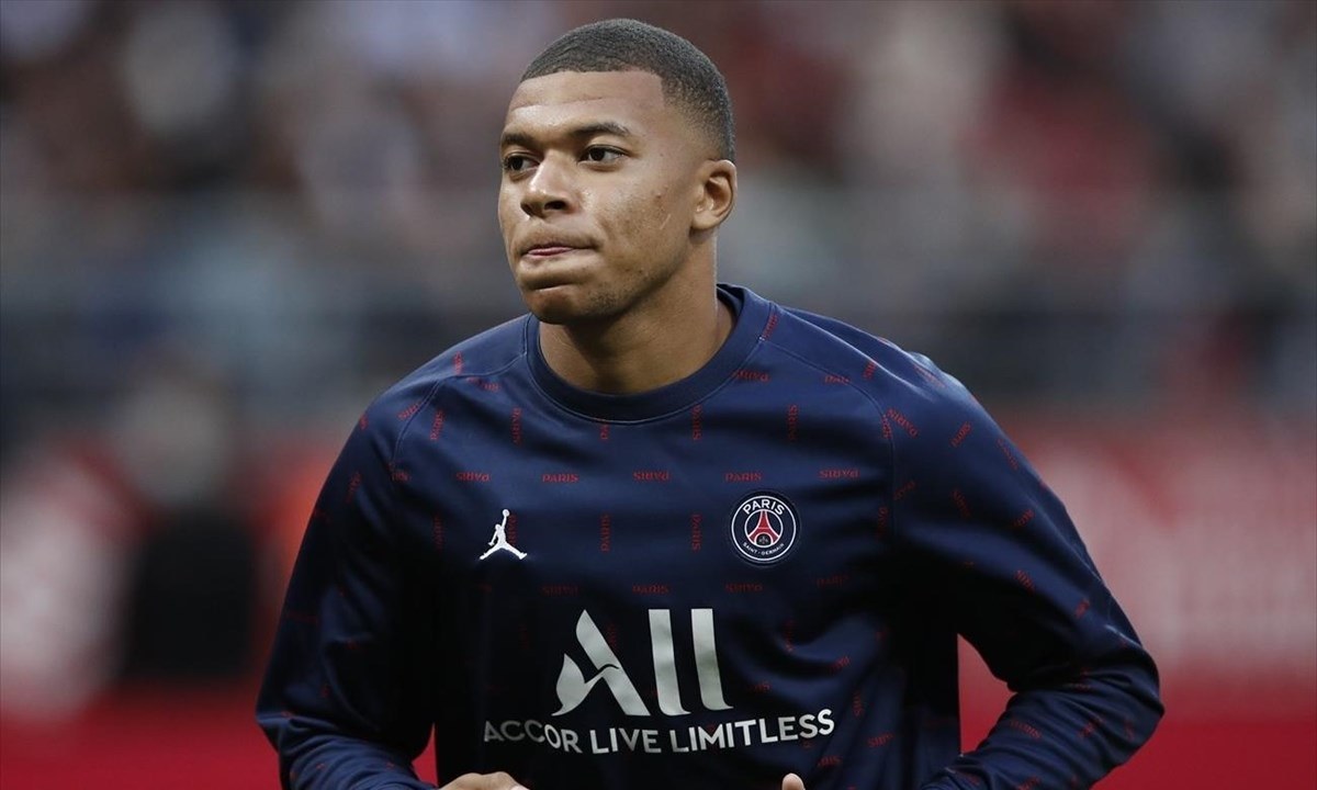 Έλειπε ο Κιλιάν Εμπαπέ από την υποδοχή της Παρί Σεν Ζερμέν στον Λιονέλ Μέσι