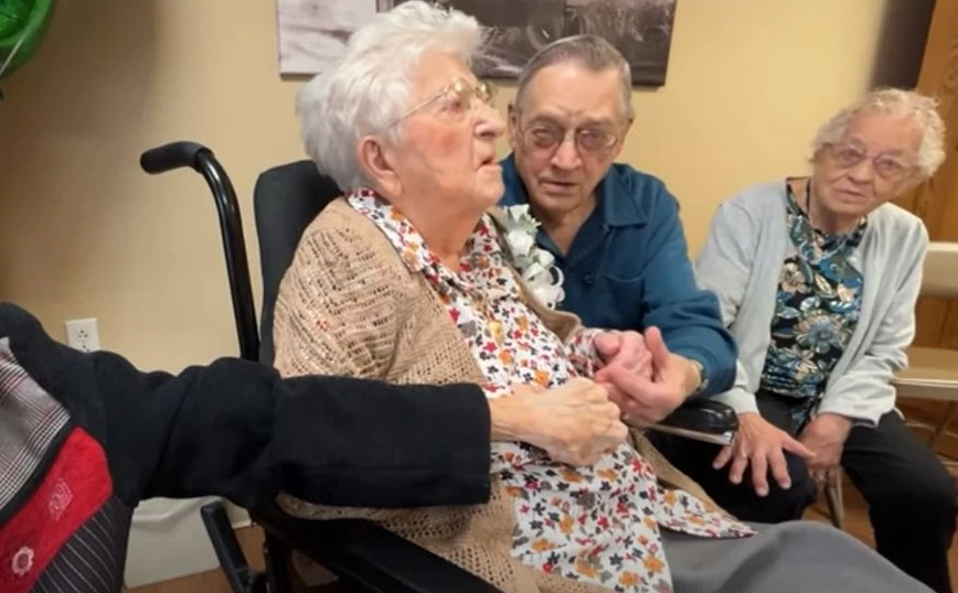 Πέθανε η Μπέσι Χέντρικς σε ηλικία 115 ετών – Ήταν ο γηραιότερος άνθρωπος στις ΗΠΑ (βίντεο)