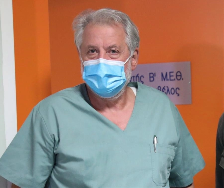 Ο Νίκος Καπραβέλος ζητά να μην ανοίξουν τα σχολεία τη Δευτέρα λόγω έξαρσης της γρίπης