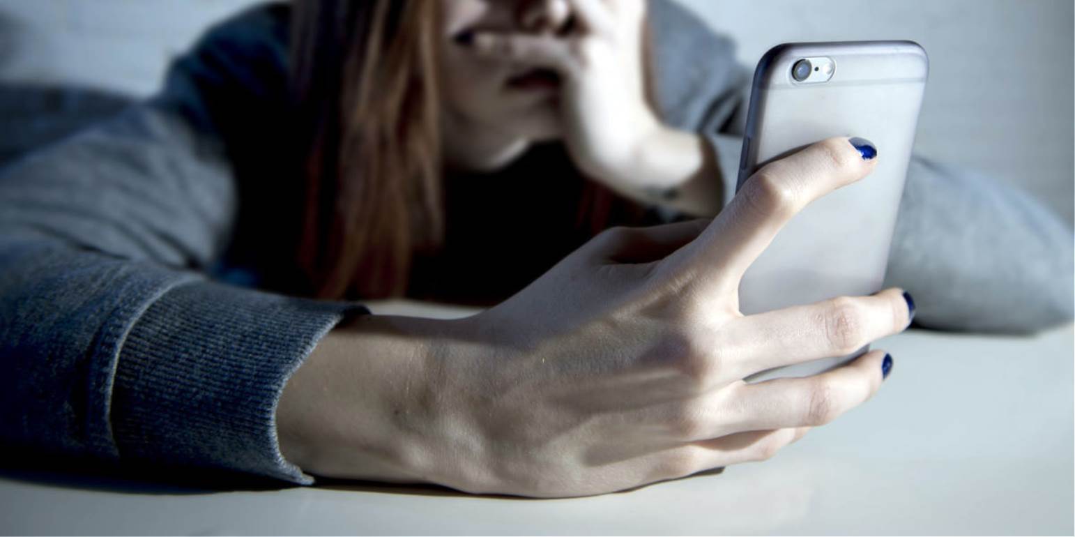 Σας πιάνει άγχος για κάθε συνομιλία στο τηλέφωνο; – Πώς να το ξεπεράσετε