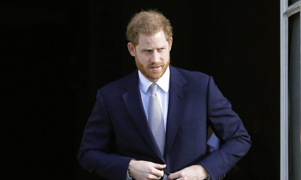 Το BBC εξηγεί γιατί ο πρίγκιπας Χάρι βγάζει τόση… πίκρα και ποια η δυσκολία του να είσαι… «εφεδρικός»
