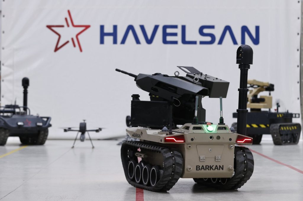 Στην Ελλάδα  φτιάχνουμε μίνι χερσαία drones για να παραδίδουν γράμματα  του Αη Βασίλη – Στην Τουρκία για να εκτοξεύουν πυραύλους