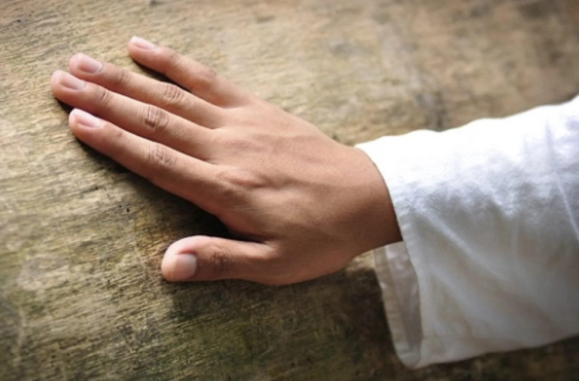 Γιατί ευχόμαστε «να μας πάνε όλα δεξιά»;