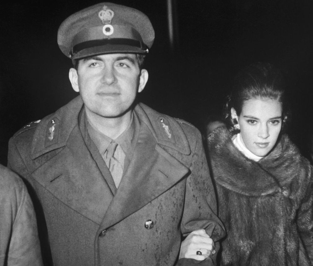 1959: Το φλερτ του τότε Πρίγκιπα Κωνσταντίνου με την Αλίκη Βουγιουκλάκη που είχε  γίνει θέμα στα ξένα ΜΜΕ