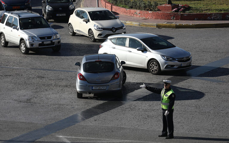 Καραμπόλα 8 οχημάτων στη λεωφόρο Κατεχάκη – Μεγάλο μποτιλιάρισμα στο ρεύμα προς Μεσογείων