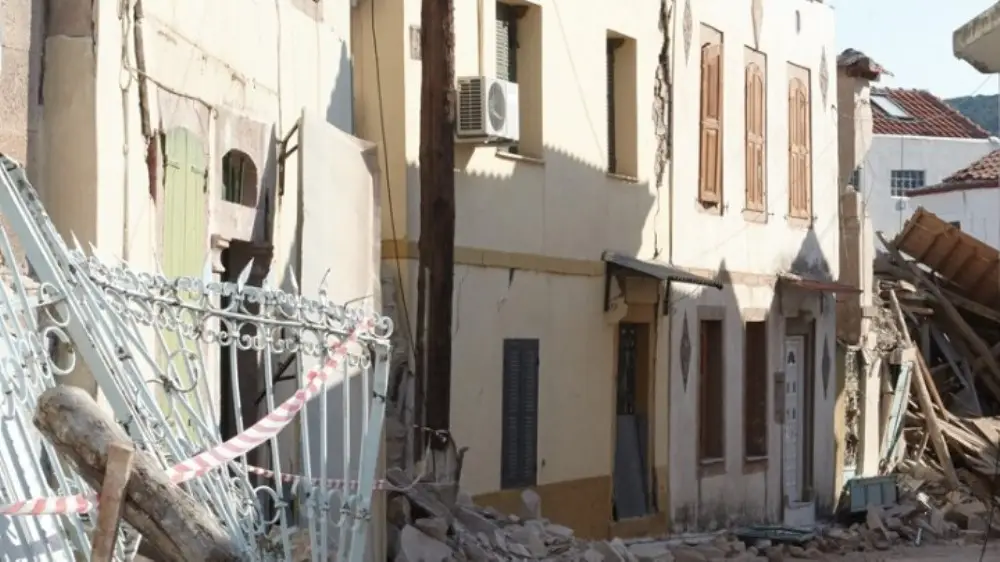 Λέσβος: «Κίτρινα» εννέα σπίτια στην περιοχή Μολύβου από τα 46 που εμφάνισαν προβλήματα λόγω σεισμού
