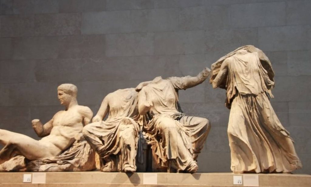 Γλυπτά του Παρθενώνα – Προκλητικό δημοσίευμα του «Spectator»: «Δεν ανήκουν στους Έλληνες» (φωτό)
