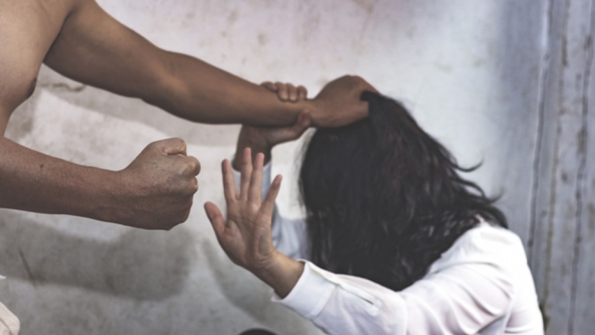 Αγρίνιο: Συνελήφθη νεαρός που ξυλοκόπησε την κοπέλα του